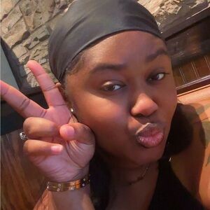 Meet your Posher, Sam